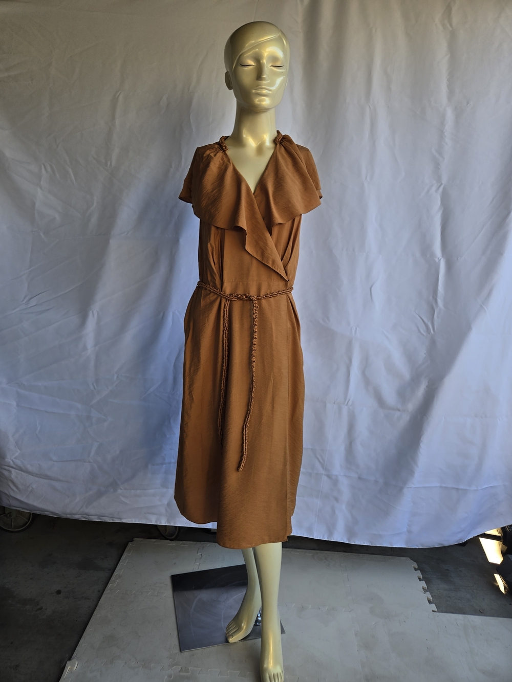 Vince Women's Ruffle V-Neck Midi Dress in Rust